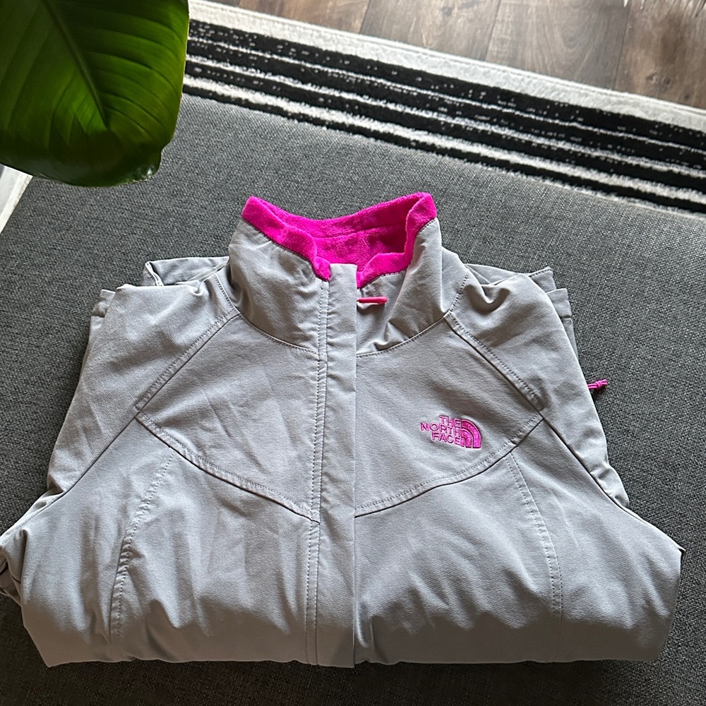 The North Face Women's Gray and Pink Windbreaker